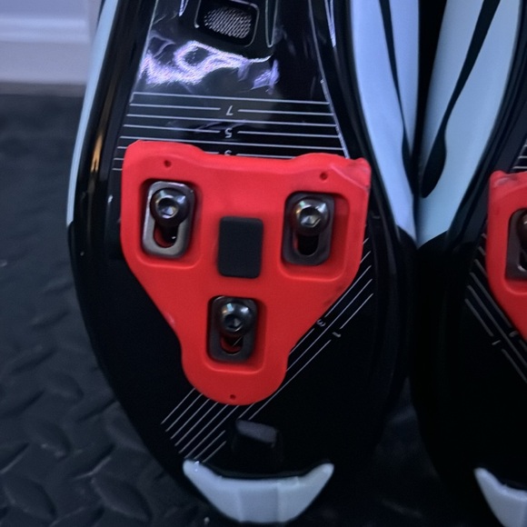 Peloton bike cleat - Picture 5 of 6